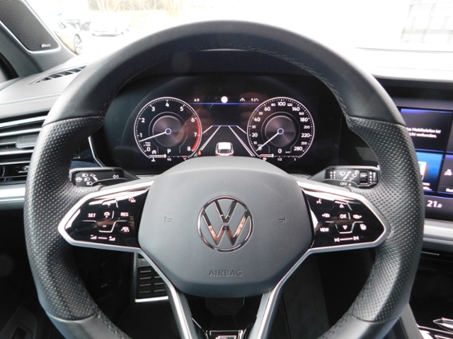 Touareg R-Line 4Motion 3.0 V6 TSI OPF *PANORAMA,